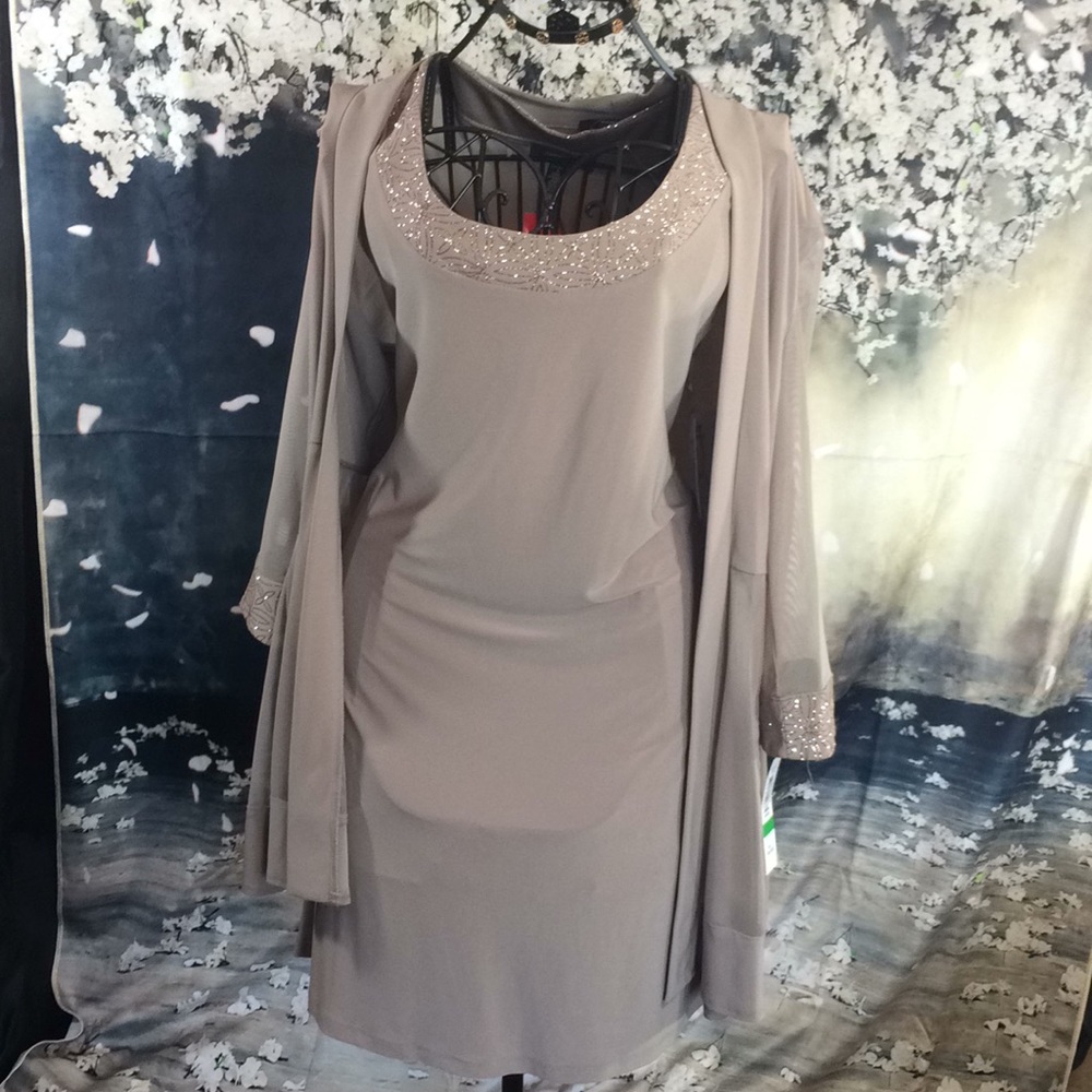 👸🏻👡🎊2pc Embellished Taupe jersey mesh Dress
